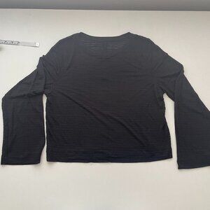 Women's Lululemon Long Sleeve Shirt